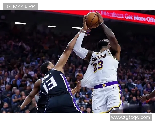 国王队与湖人队比赛分差分析及精彩瞬间回顾