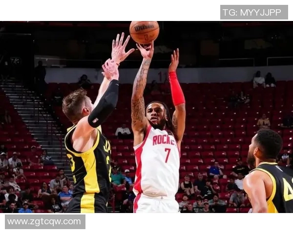 火箭队与爵士队激战四月十五日期待精彩对决与球员表现