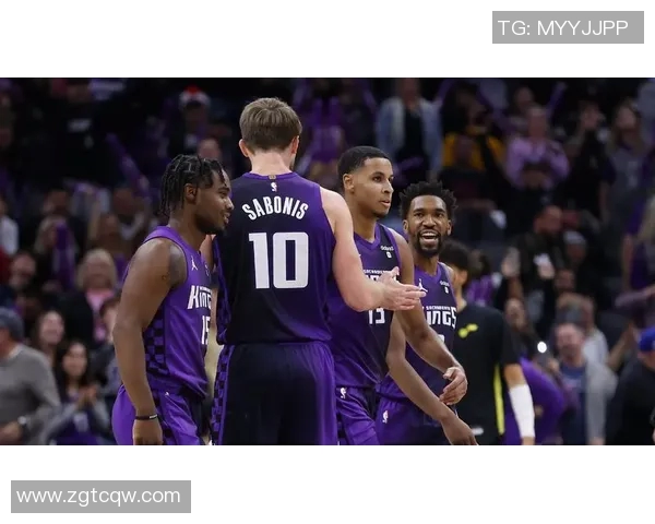 穆雷与爵士精彩对决集锦回顾展现篮球魅力与激情瞬间 穆雷与爵士精彩对决集锦回顾展现篮球魅力与激情瞬间