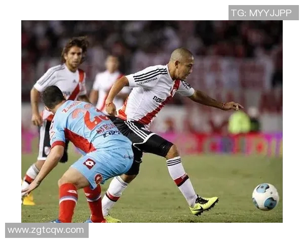 艾斯堡主场迎战哥本哈根争夺联赛关键三分的激烈对决