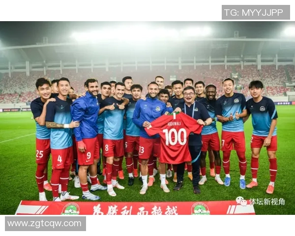 重庆足球队在城市联赛中的团队协作表现分析与点评 重庆足球队在城市联赛中的团队协作表现分析与点评