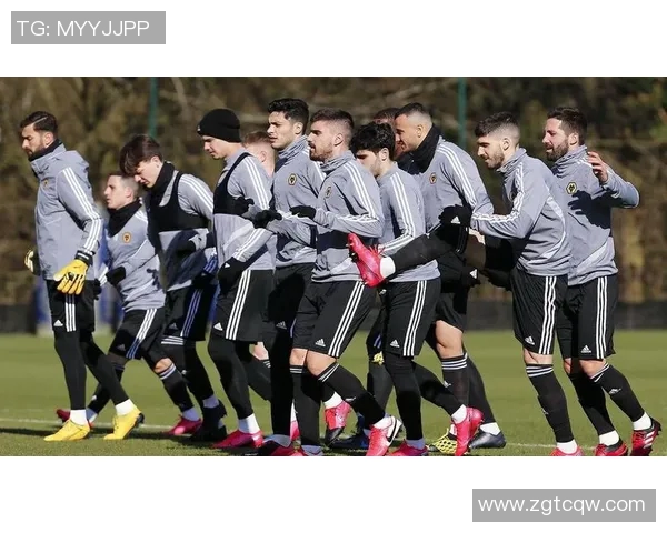 鲁能泰山迎战英超劲旅狼队展现中超球队实力与魅力 鲁能泰山迎战英超劲旅狼队展现中超球队实力与魅力