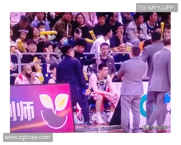 任骏飞领衔广东男篮奋战CBA赛季展现出色球技与团队精神