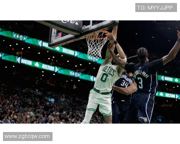 凯尔特人对阵篮网队的精彩对决引发球迷热议与期待