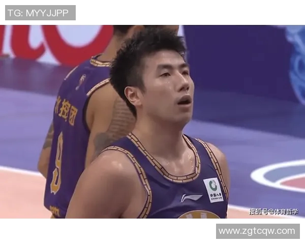 李慕豪的篮球之路从青涩少年到职业球员的成长与蜕变